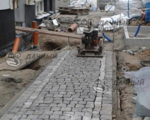 Мощение брусчаткой