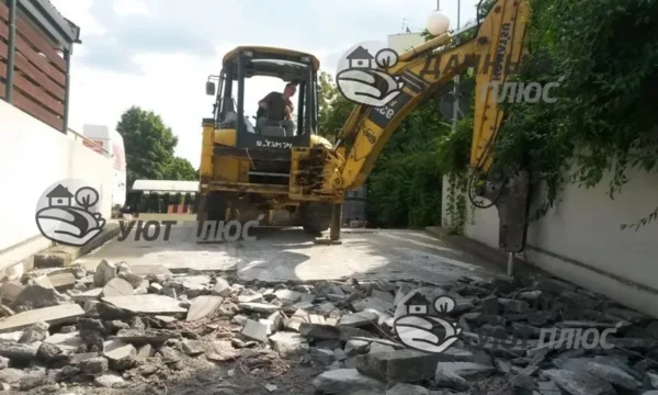 Демонтаж бетонного покрытия гидромолотом