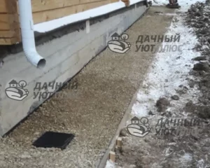 Мягкая отмостка фундамента дома