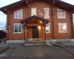 Бетонная площадка перед домом