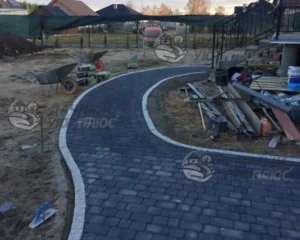 Дорожки из брусчатки с изгибом