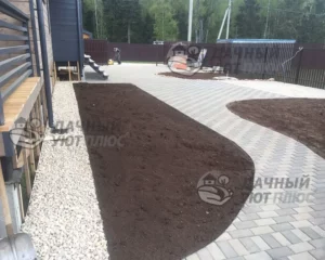 Дорожки из плитки, отмостка из гравия