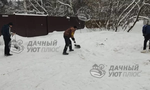 Финишная уборка снега вручную