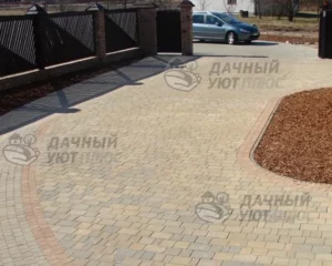 Мощение брусчаткой въезда на участок