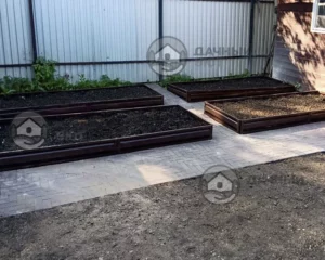 Обустроены грядки