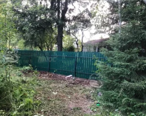 Расчищенный участок от мусора