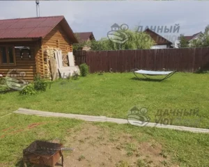Участок без обустроенных дорожек